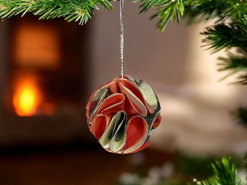 Perle de Noël en soie upcyclée anis saumon