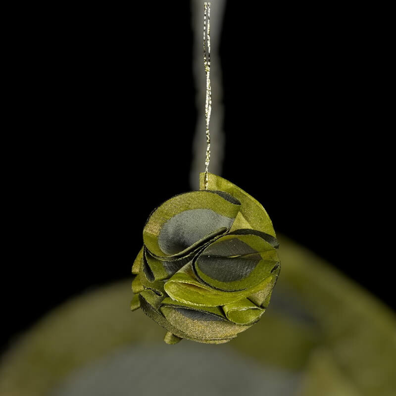 Boule de Noël en soie vert pomme – Image 2