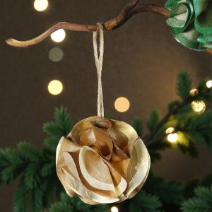 Perle de Noël dorée – Décoration artisanale KomJaim