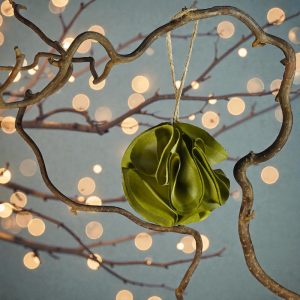 Perle de Noël en soie vert anis