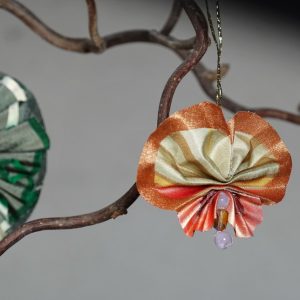 Papillon en soie doré et orange rosé