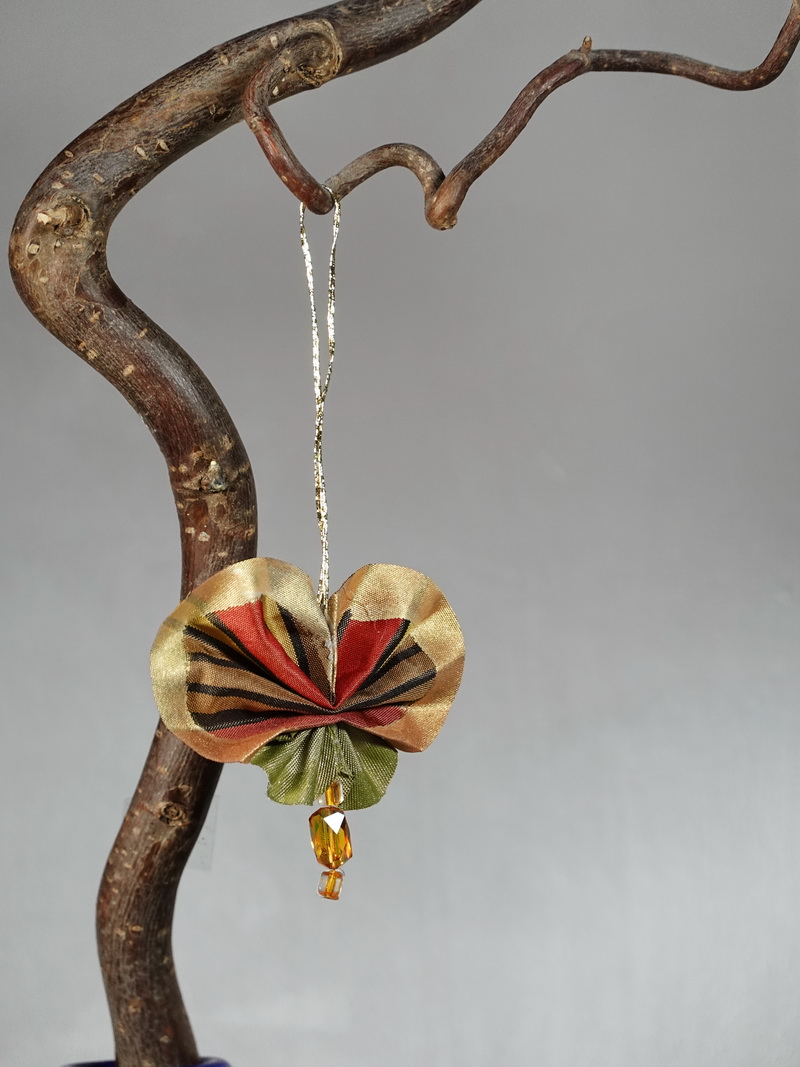 Papillon décoratif en soie multicolore