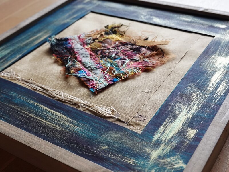 Art textile contemporain aux fibres colorées – Image 2