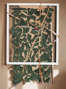 art mural vert et doré inspiration végétale